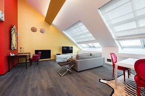 Grand Central Residence by TKC