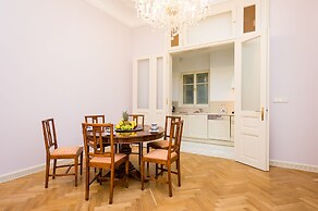 Grand Central Residence by TKC
