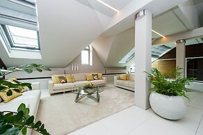 Grand Central Residence by TKC