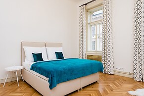 Grand Central Residence by TKC