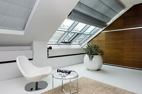 Grand Central Residence by TKC