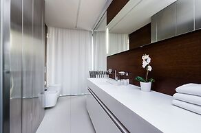Grand Central Residence by TKC