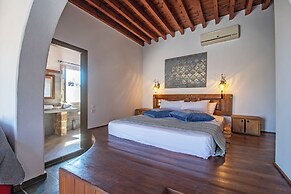 Saint Artemios Hotel and Oriental Suites