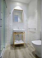 NQN Aparts & Suites Madrid