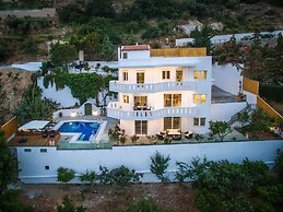 Villa Artemis, Wine Dark Sea Villas