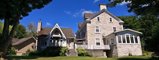 Clyde Hall Bed and Breakfast