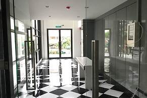 New York Condo by Renvio