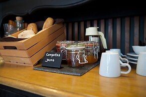 Dalma Old Town Suites