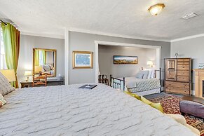 Oak Hill Bed & Breakfast