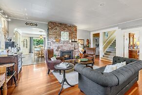 Oak Hill Bed & Breakfast