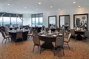 H Hotel Los Angeles, Curio Collection by Hilton