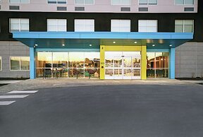 Tru by Hilton Portland Airport Area