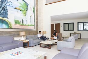 Hotel Grand Fifty Suites