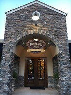 Two Hearts Inn