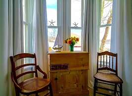 Captain Sawyer's Bed & Breakfast