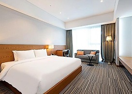 Golden Tulip Incheon Airport Hotel & Suites