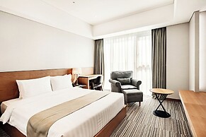 Golden Tulip Incheon Airport Hotel & Suites