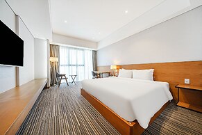 Golden Tulip Incheon Airport Hotel & Suites