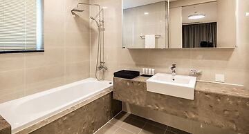 Golden Tulip Incheon Airport Hotel & Suites