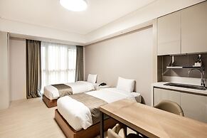 Golden Tulip Incheon Airport Hotel & Suites