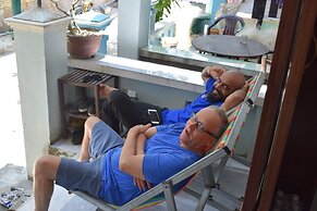 Island Smiles Homestay