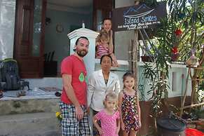 Island Smiles Homestay