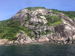 Island Smiles Homestay