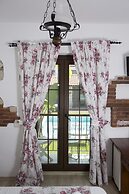 Cayirli Alacati Butik Otel