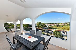Mediterraneo Garden Apartments