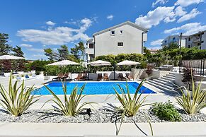 Mediterraneo Garden Apartments