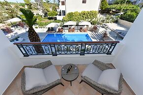 Mediterraneo Garden Apartments