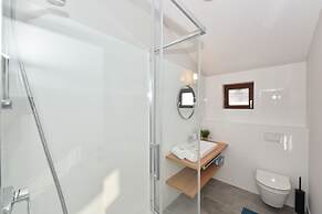 Mediterraneo Garden Apartments