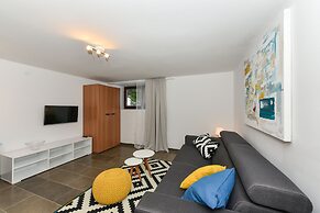 Mediterraneo Garden Apartments