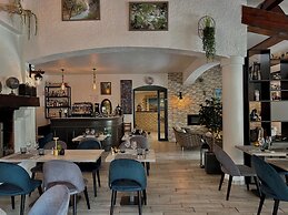 Hôtel Restaurant L'Ermitage