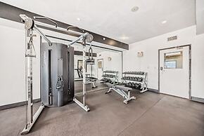 Grande Cache Inn and Suites