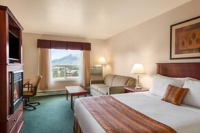 Grande Cache Inn and Suites