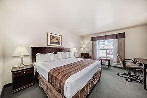 Grande Cache Inn and Suites