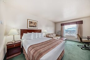 Grande Cache Inn and Suites