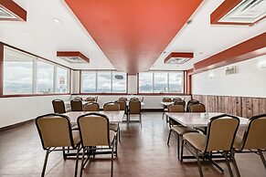 Grande Cache Inn and Suites