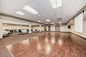 Grande Cache Inn and Suites