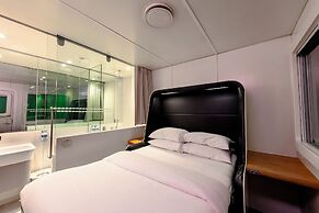 YotelAIR  London Gatwick