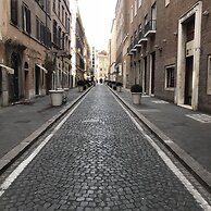 Ara Pacis Luxury Apartment