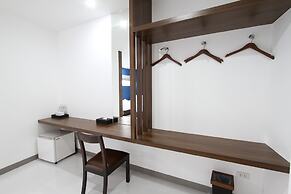 Anna-Nava Pakkret Hotel