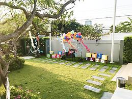 Anna-Nava Pakkret Hotel