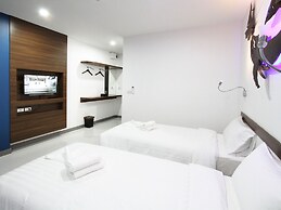 Anna-Nava Pakkret Hotel