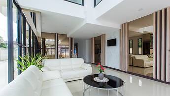 B2 Ubon Premier Hotel