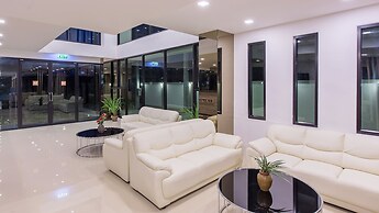 B2 Ubon Premier Hotel