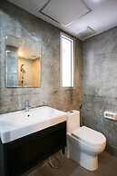 Condo Studio B at Replay E305