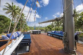 Savasi Island Resort