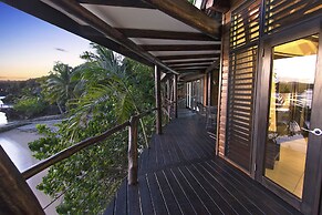 Savasi Island Resort